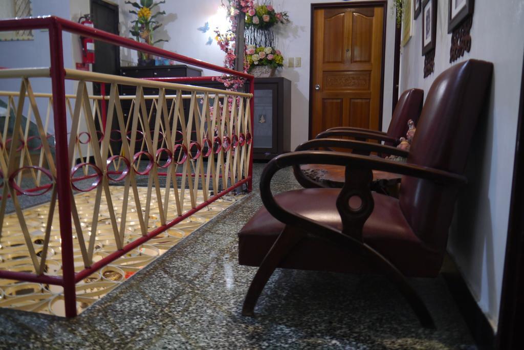 Hsin Hsin Hotel Miaoli Eksteriør bilde